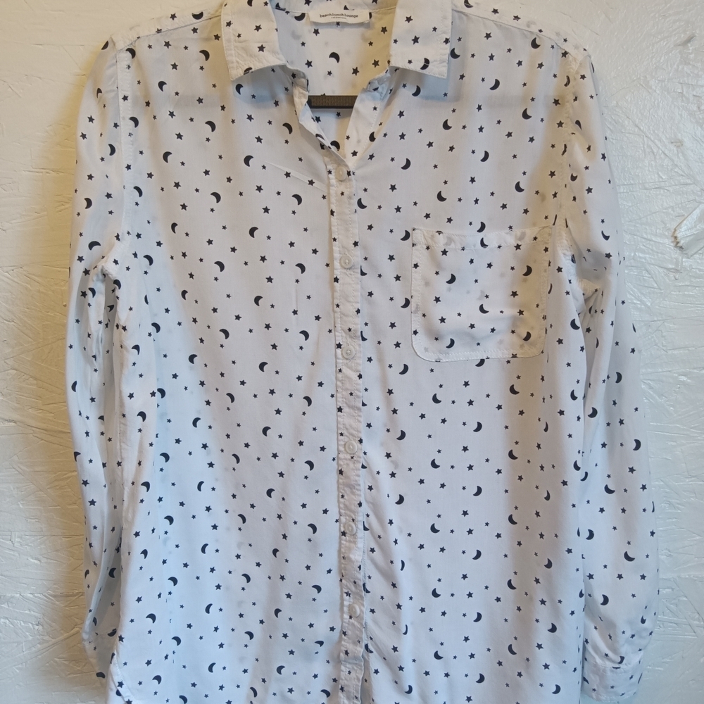 beachlunchlounge White and Black Celestial Print Shirt Is Small